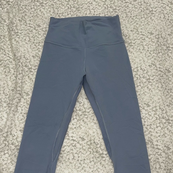 Lululemon Align leggings 7/8 light blue color - Picture 2 of 4